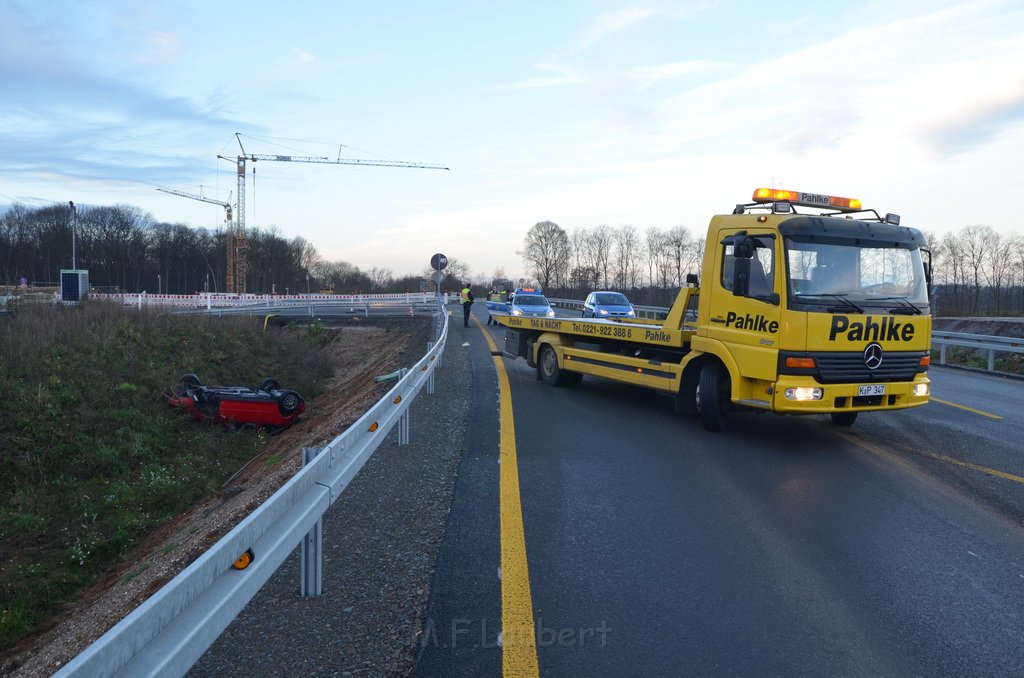 VU Fahrer gefluechtet Koeln Muelheim Duennwalder Kommunalweg P036.JPG - Miklos Laubert